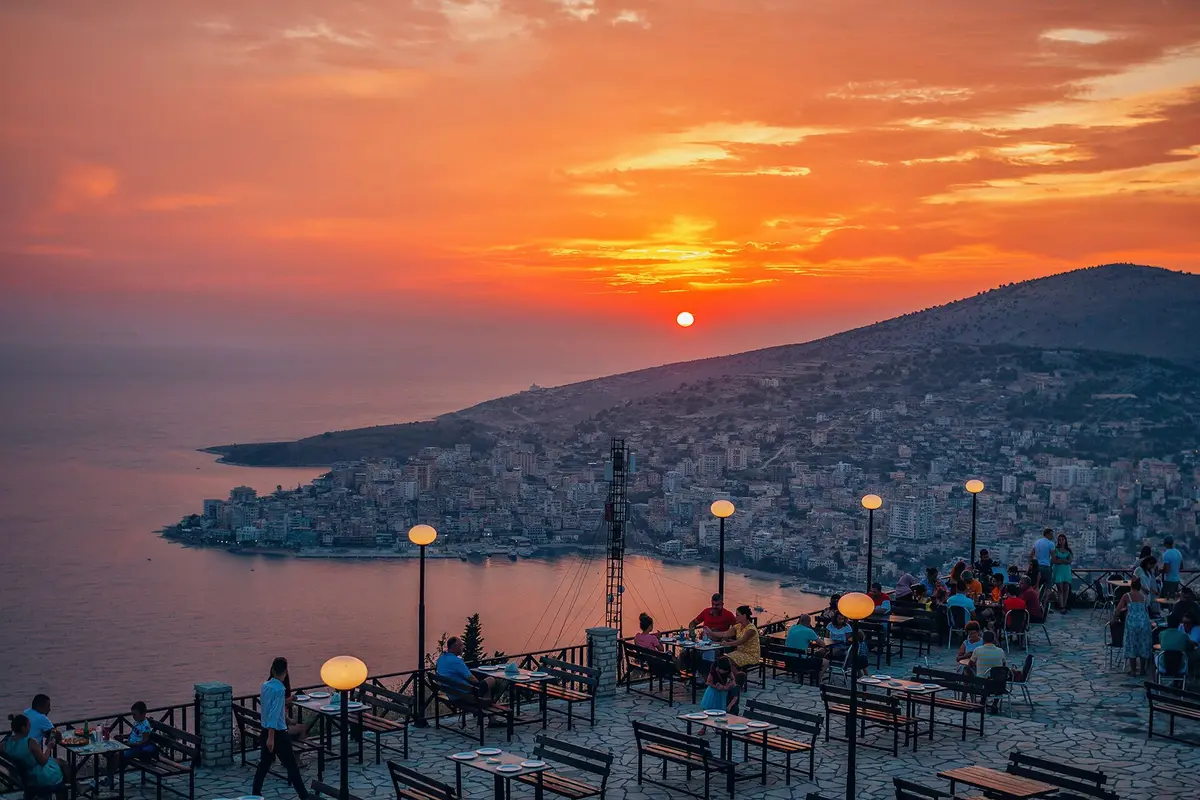 Saranda: best attractions - the Blue Eye and Lekuresi Castle