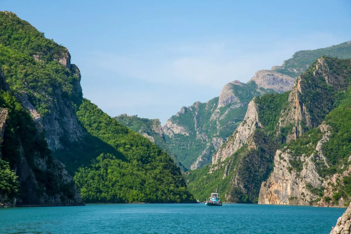 albania bus travel the raw unfiltered truth no scams 4