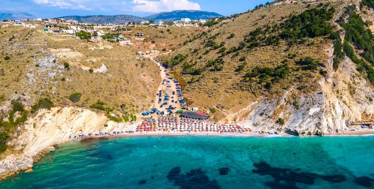 saranda vs ksamil which town should you base in 3